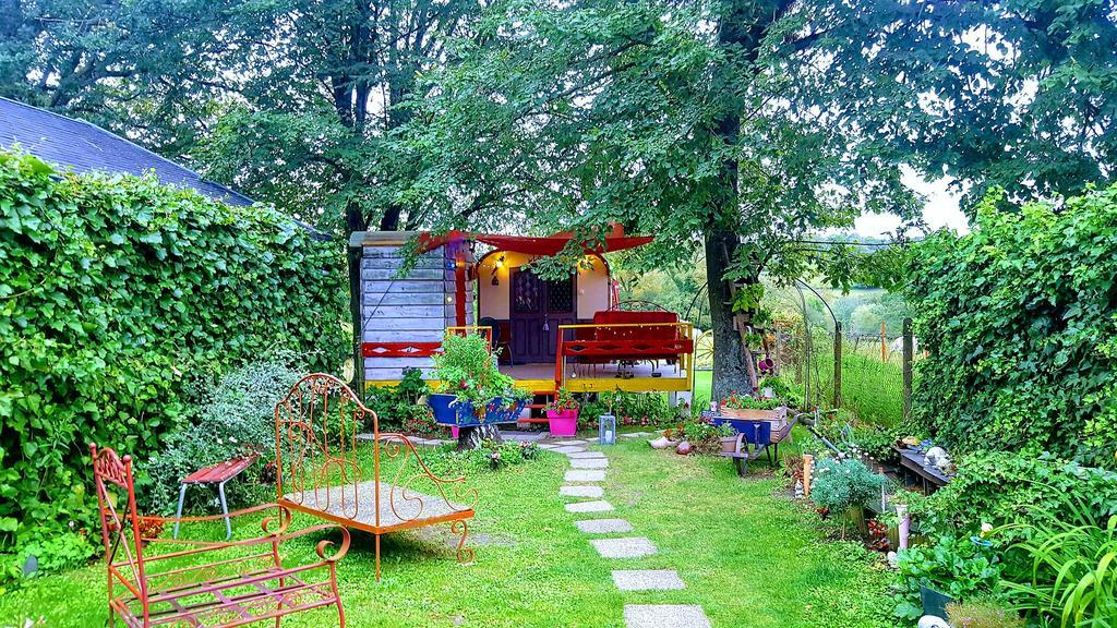La Roulotte De Lola - Chambre D'Hotes La Celle  Exteriér fotografie