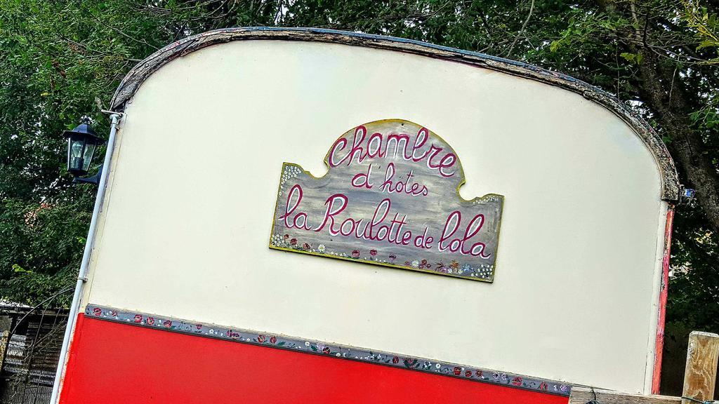 La Roulotte De Lola - Chambre D'Hotes La Celle  Exteriér fotografie